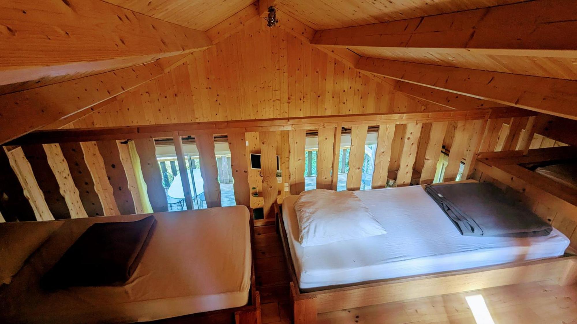 Cabanes Et Lodges Du Belvedere Serrieres-sur-Ain Exteriör bild