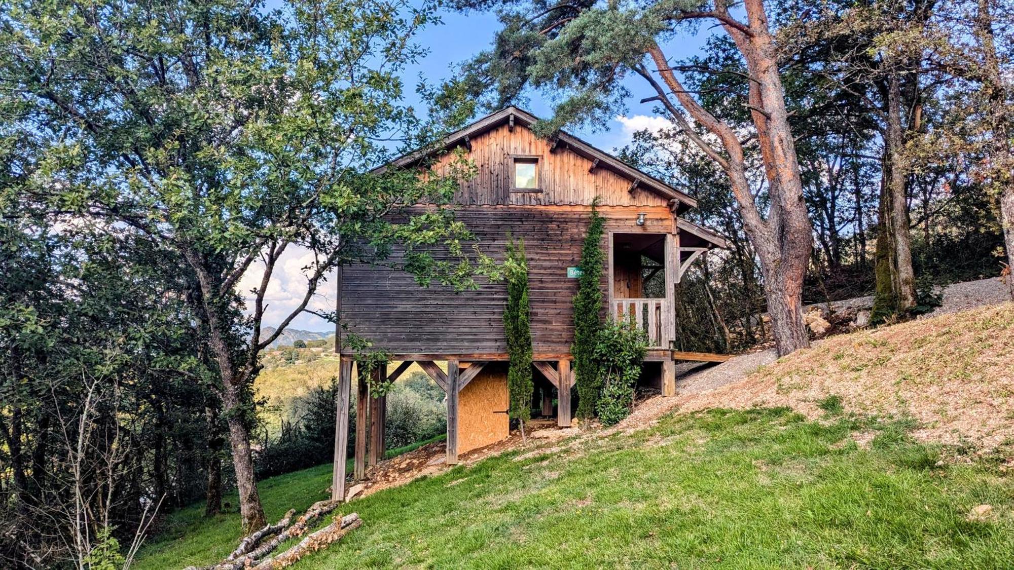 Cabanes Et Lodges Du Belvedere Serrieres-sur-Ain Exteriör bild