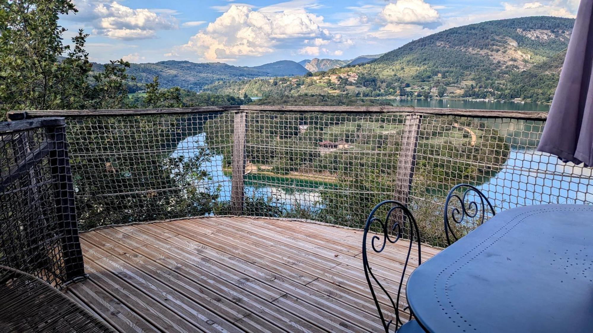 Cabanes Et Lodges Du Belvedere Serrieres-sur-Ain Exteriör bild