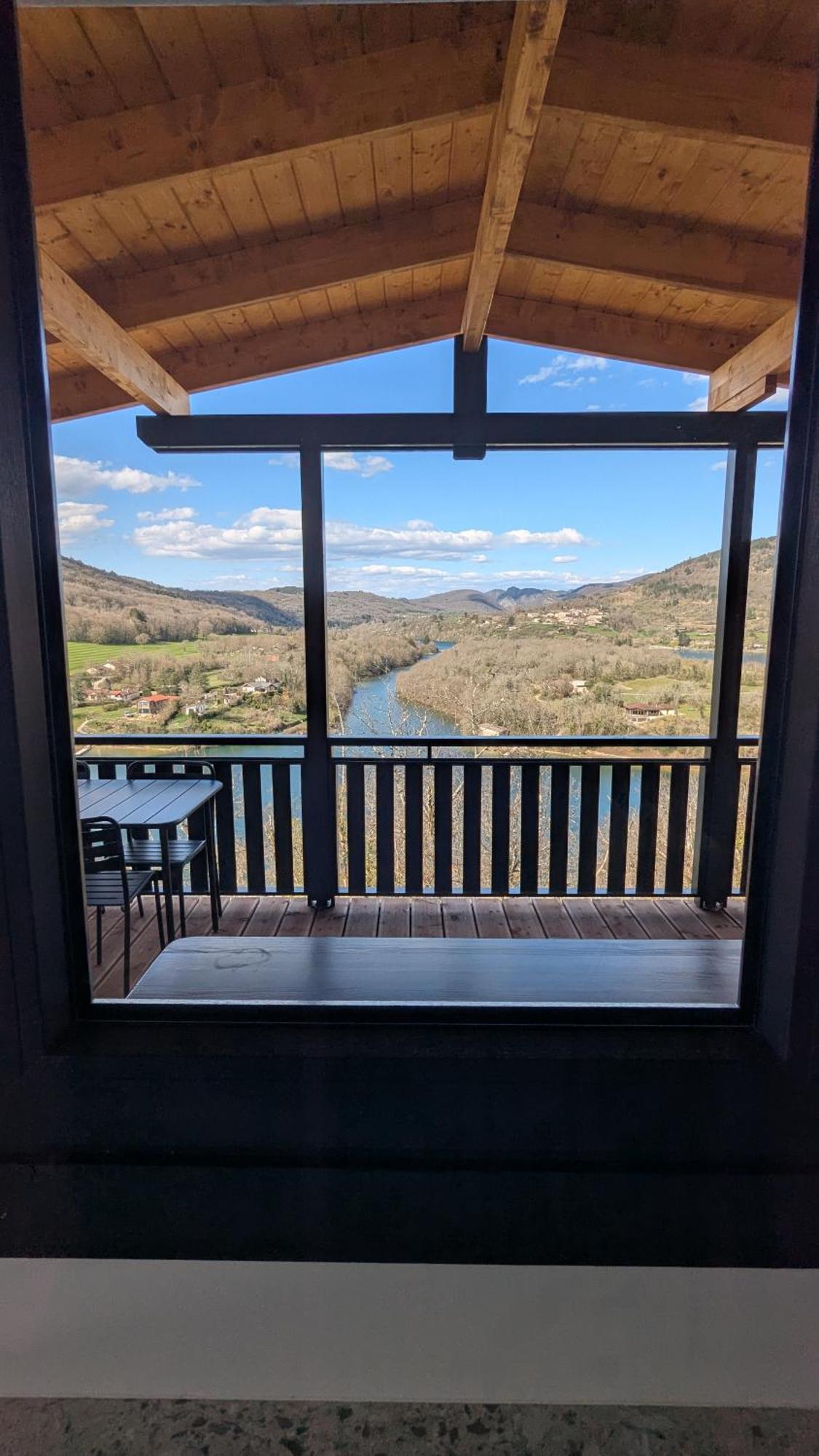 Cabanes Et Lodges Du Belvedere Serrieres-sur-Ain Exteriör bild