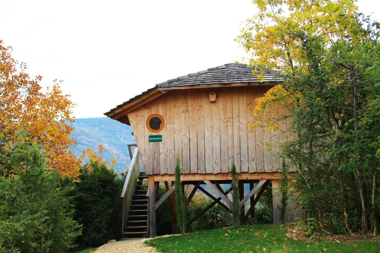 Cabanes Et Lodges Du Belvedere Serrieres-sur-Ain Exteriör bild